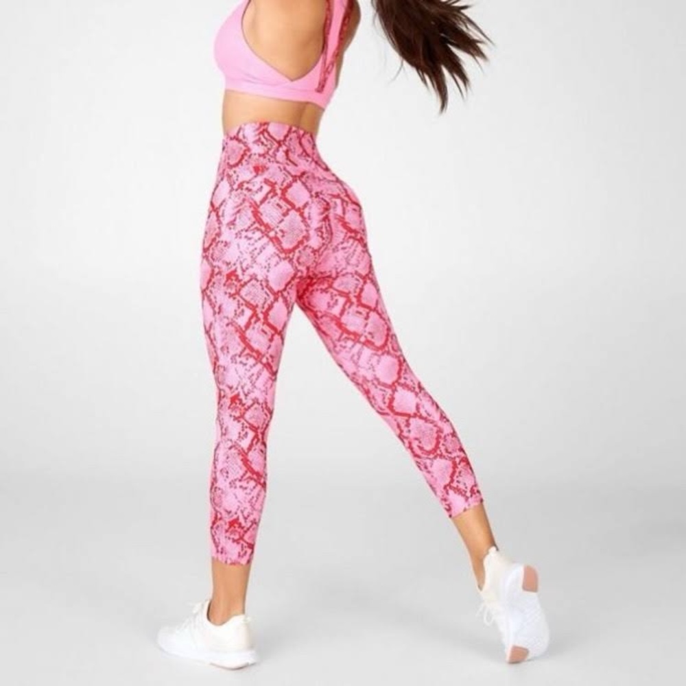 Fabletics pink snakeskin print set